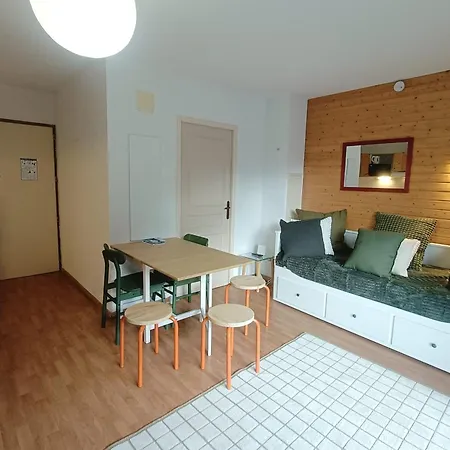 Cosy For 4 With Pool & 3 Valleys Access اوريلي
